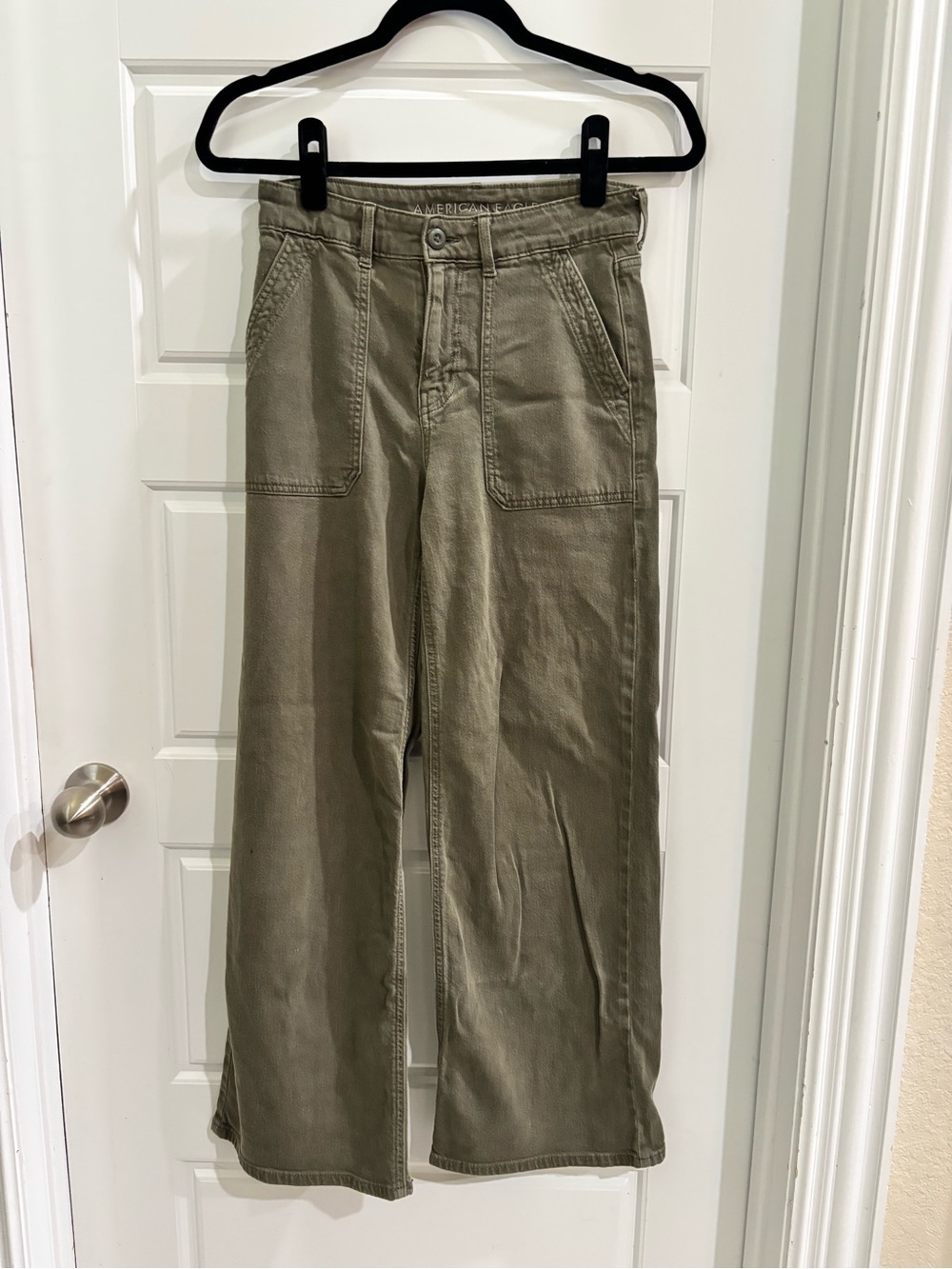 American Eagle Olive Green Stretch Utility Pants size 0 short